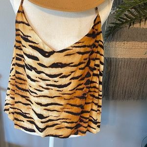 FOREVER 21 PLUS ANIMAL PRINT TOP